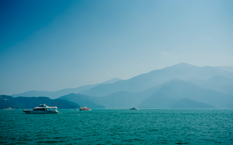 Tourist Shuttle SUN MOON LAKE