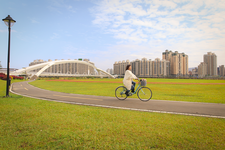 Xindian Riverside Park Bike Path